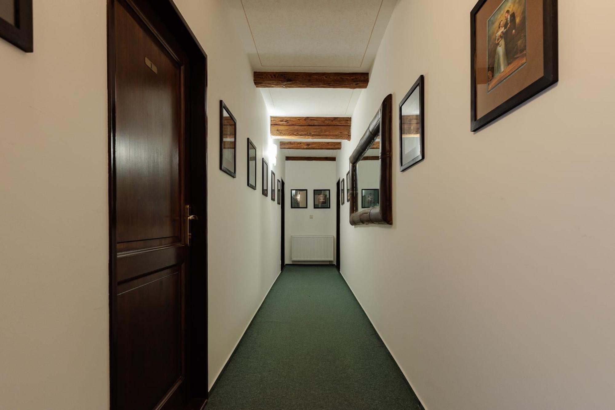 Barokni Spejchar Otel Tlučná Dış mekan fotoğraf
