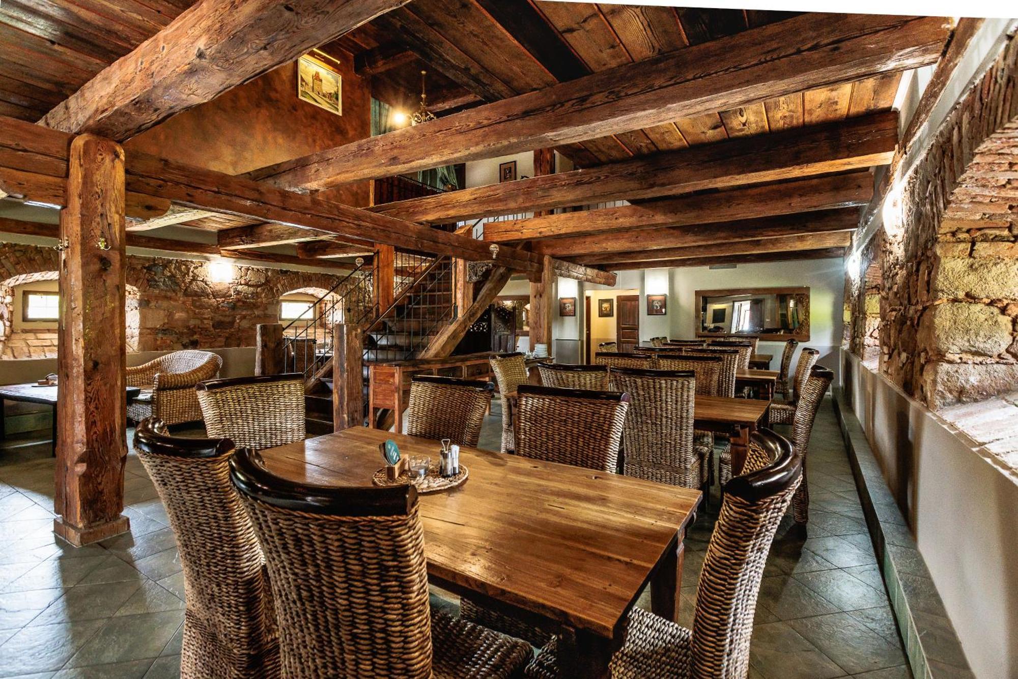 Barokni Spejchar Otel Tlučná Dış mekan fotoğraf