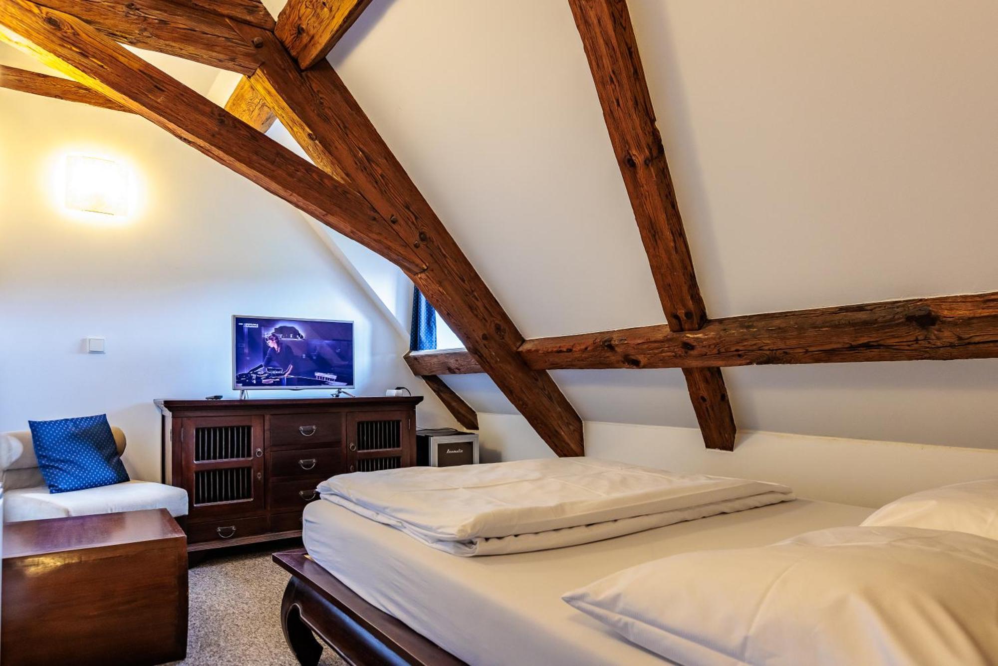 Barokni Spejchar Otel Tlučná Dış mekan fotoğraf