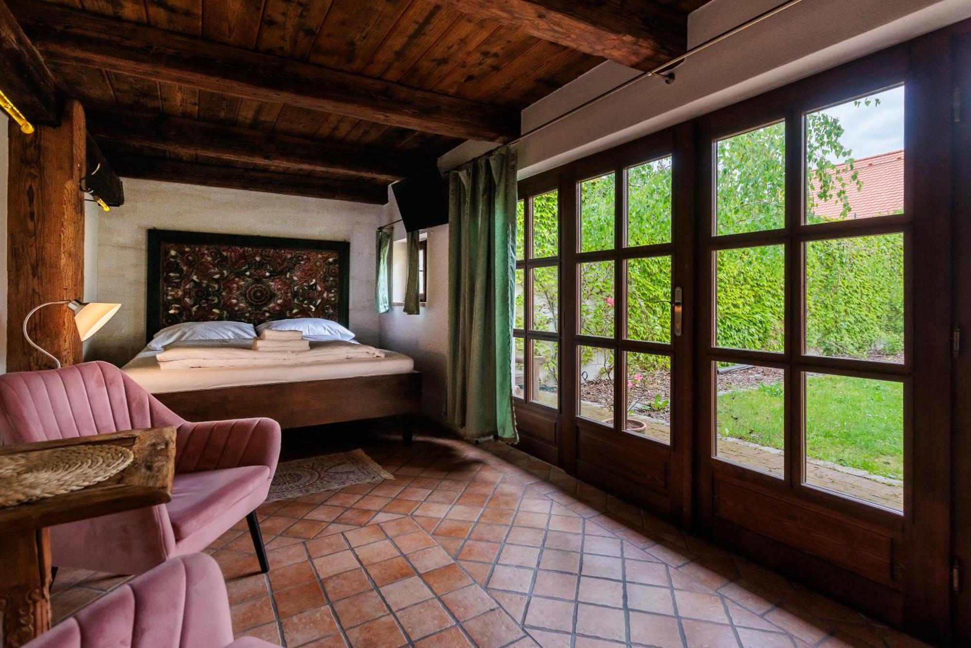 Barokni Spejchar Otel Tlučná Dış mekan fotoğraf