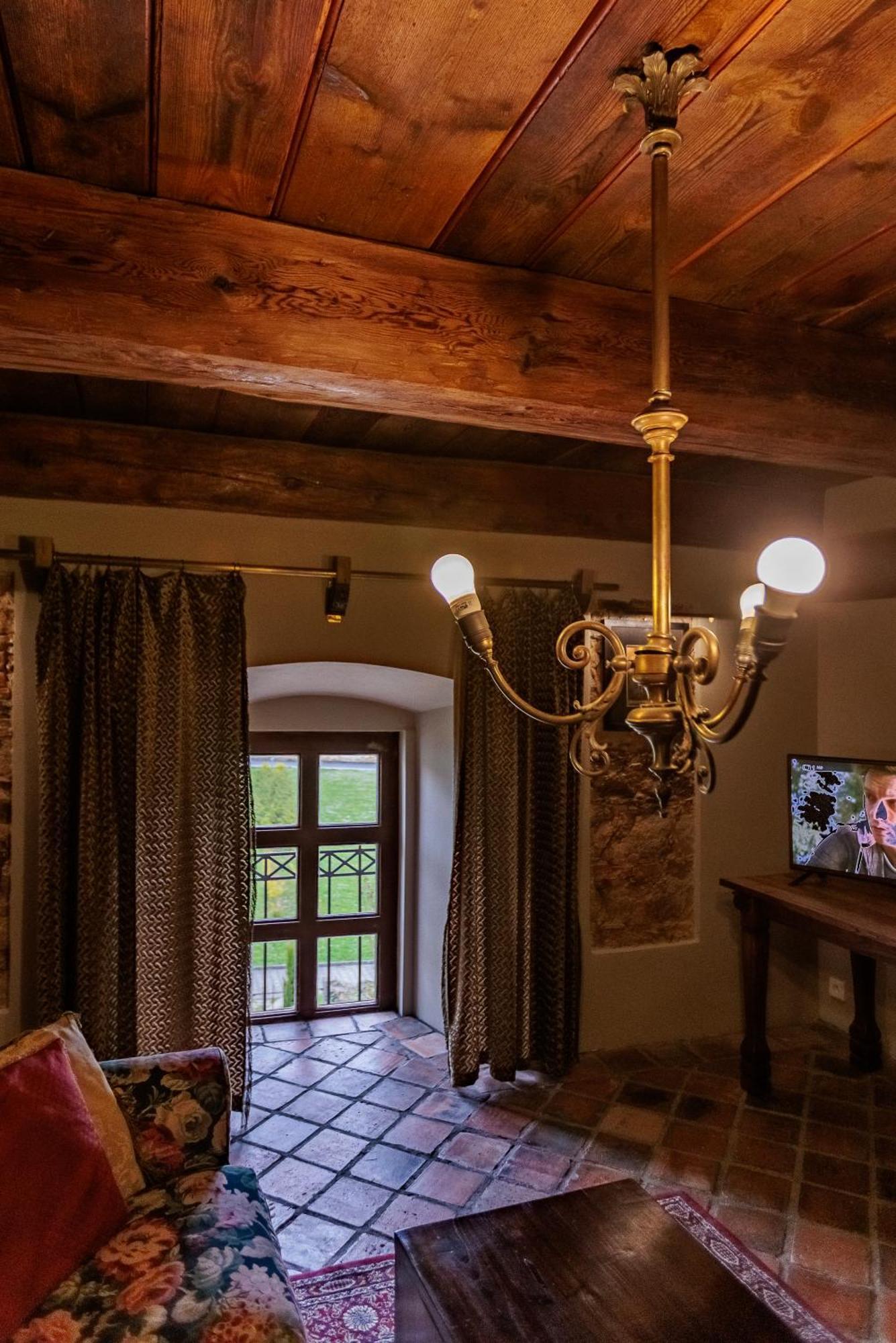 Barokni Spejchar Otel Tlučná Dış mekan fotoğraf